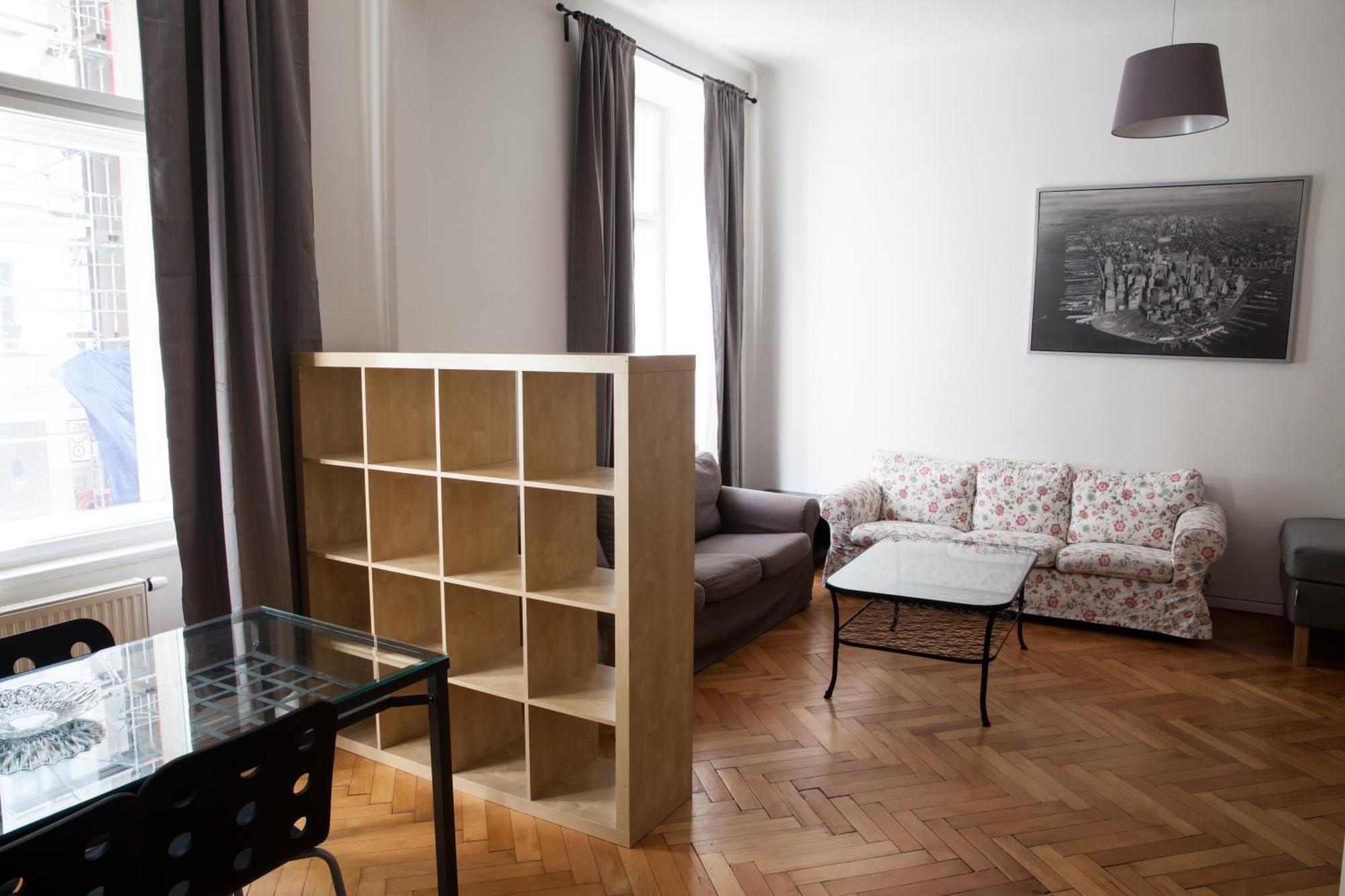 Apartment Spacious 2 Bedroom With Terrace Prague