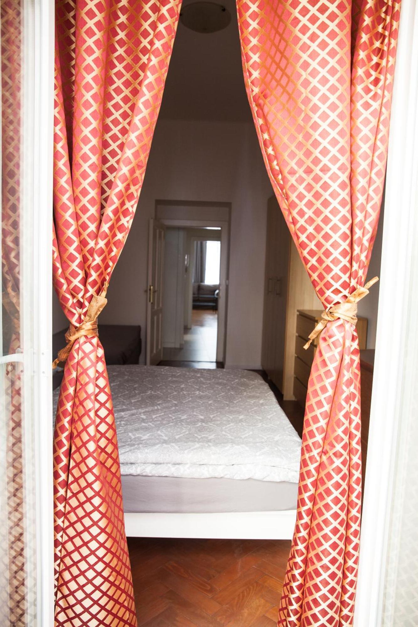 Spacious 2 Bedroom With Terrace * Prague