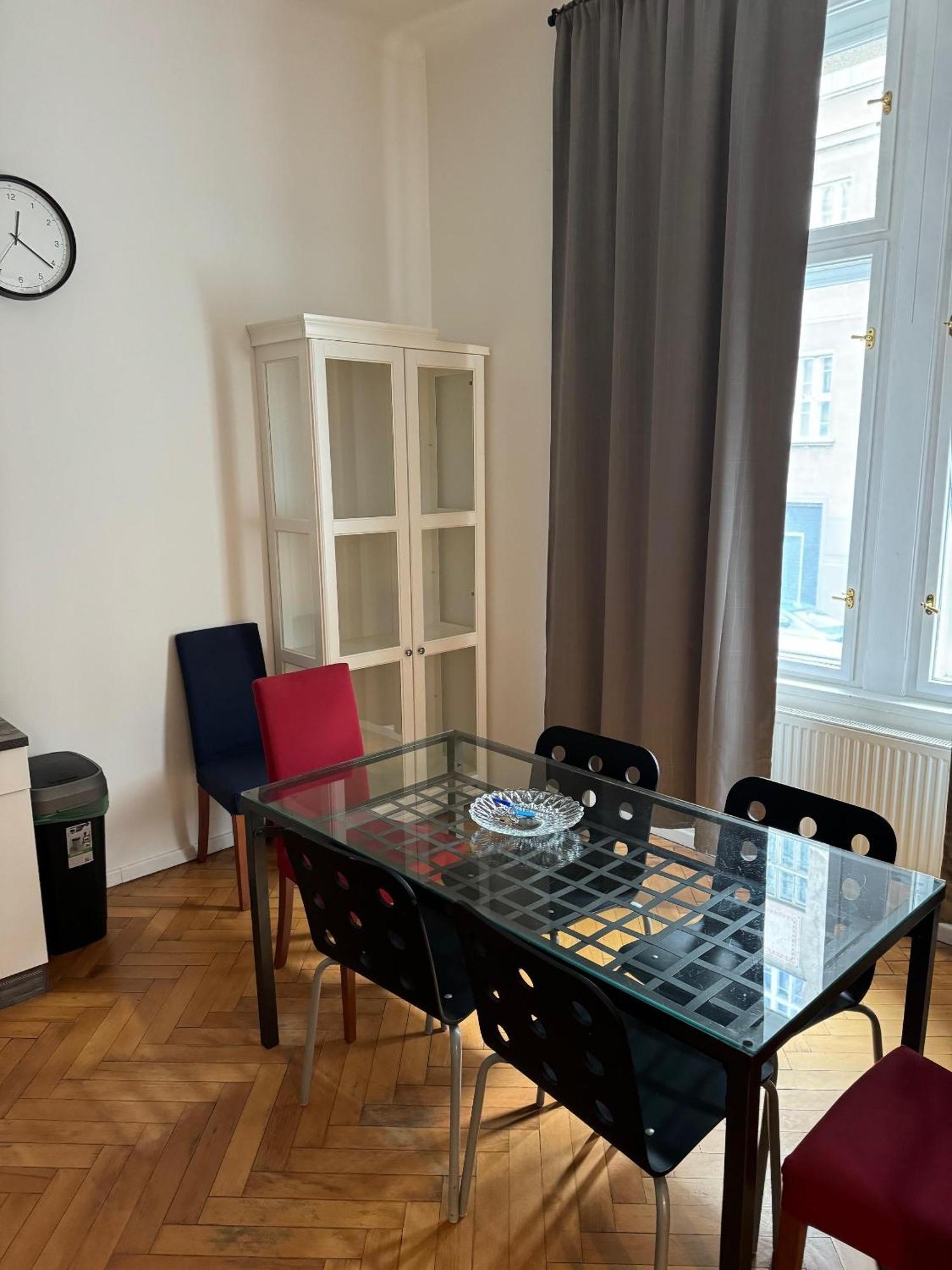 Spacious 2 Bedroom With Terrace * Prague