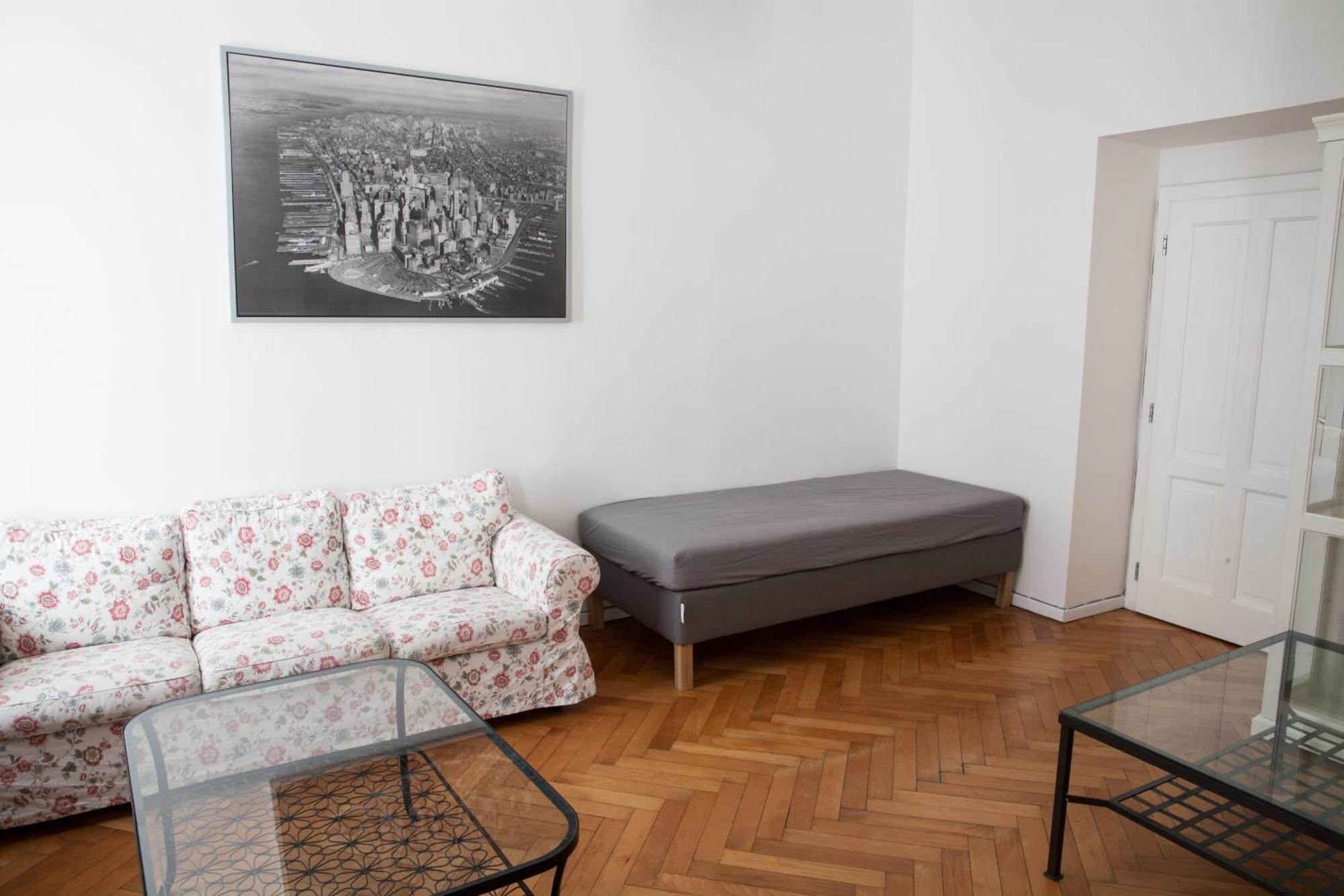 Spacious 2 Bedroom With Terrace Apartmán