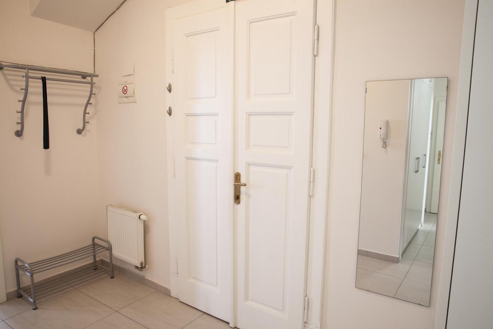 Spacious 2 Bedroom With Terrace Apartmán *