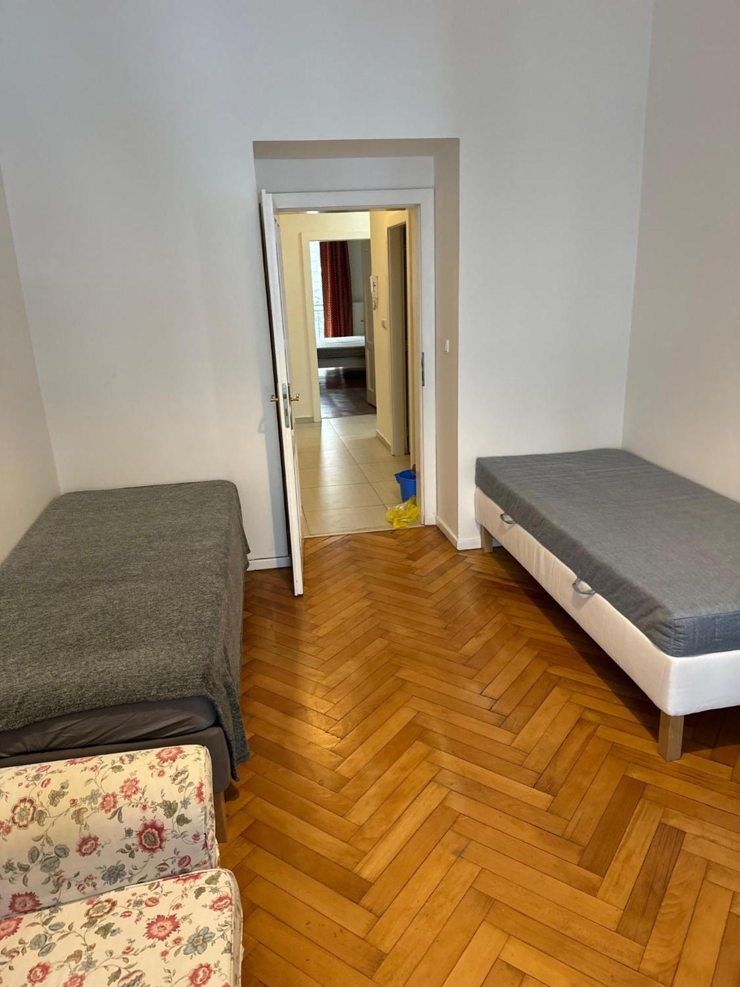 Spacious 2 Bedroom With Terrace Apartmán *